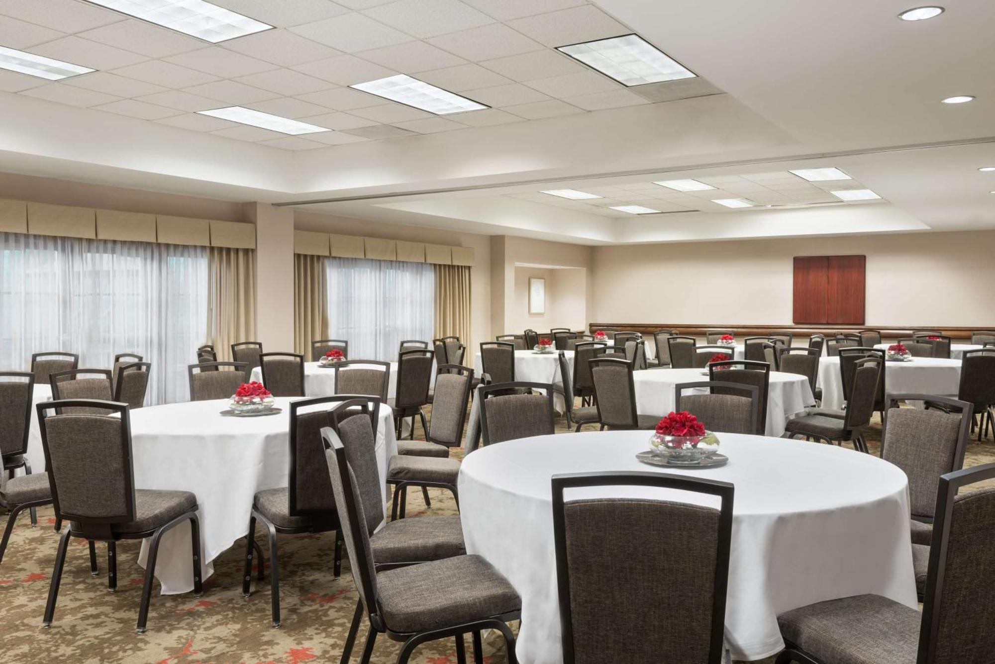 Homewood Suites By Hilton Raleigh/Crabtree Valley Exterior photo