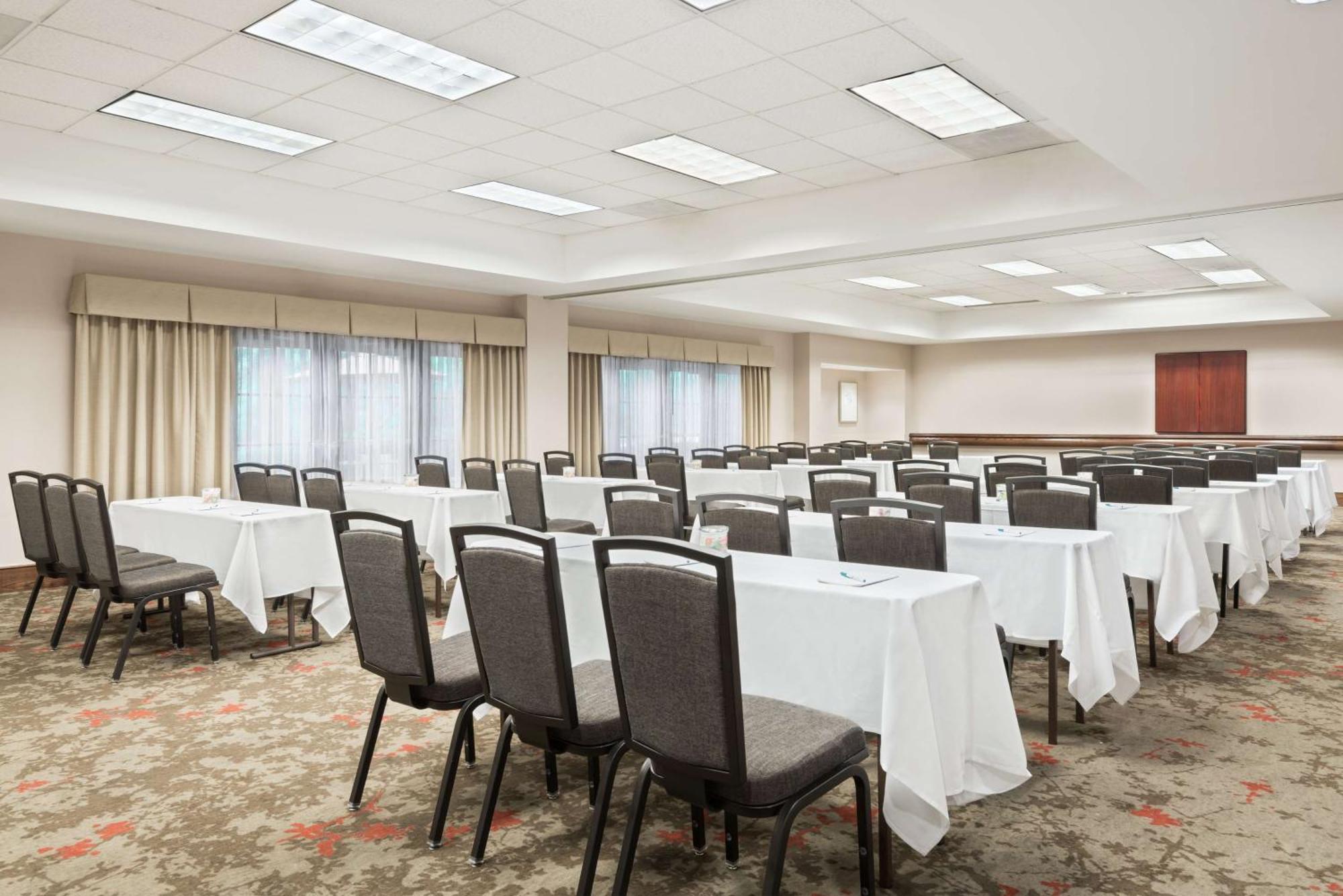 Homewood Suites By Hilton Raleigh/Crabtree Valley Exterior photo